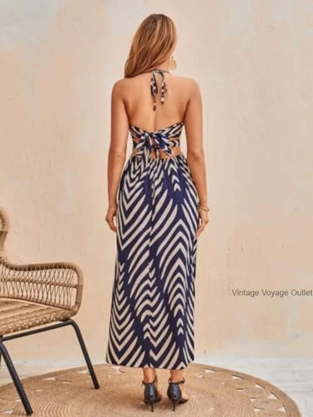 Women's Maxi Dress with High Slit Backless Halter Neck Boho Vacation - Picture 2 of 6